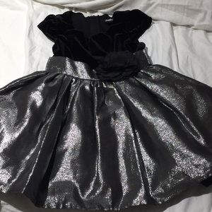 Zunie 4 silver black velvet dress nwot